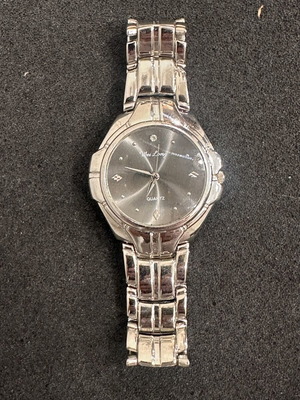 Wei Long wristwatch used, quartz, silver metal bracelet