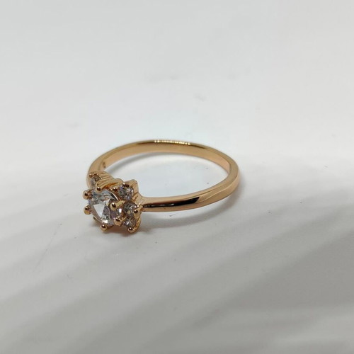 Ring rose gold with flower-shaped crystal like new