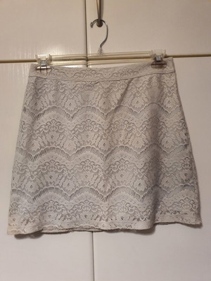 Mini lace skirt like new, light gray, size L