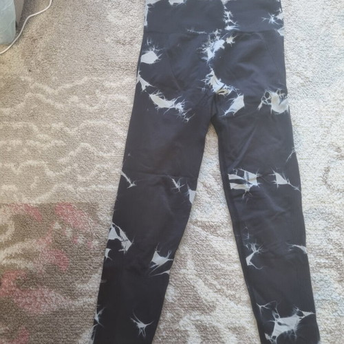 Women's tie-dye leggings like new, black and white