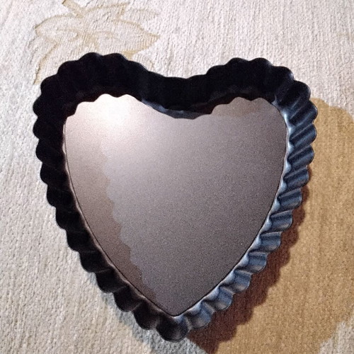 Heart-shaped tart baking pan new, detachable