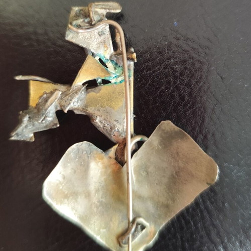 Abstract art brooch pin