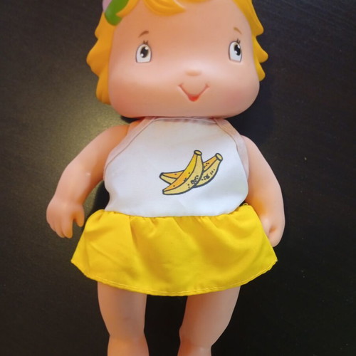 Banana Candy doll from Strawberry Shortcake series like new, 20 cm