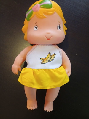 Banana Candy doll from Strawberry Shortcake series like new, 20 cm