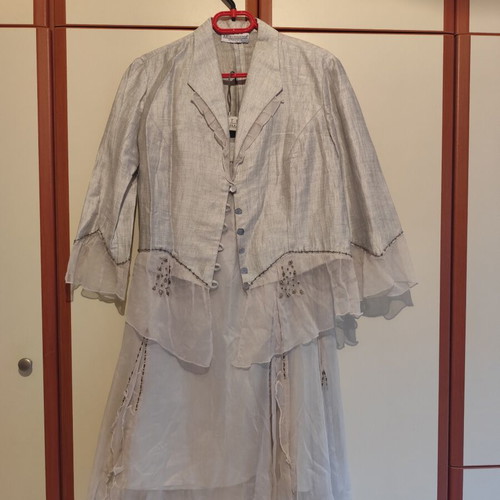 Arte Maxima by Makis Tselios women's silk 3-piece set used, size 48, gray