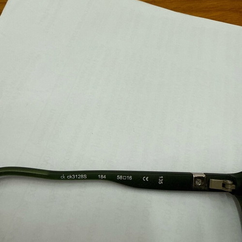 Calvin Klein unisex sunglasses like new, green