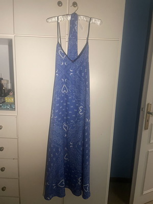 Karavan Tati Dress like new, white and blue