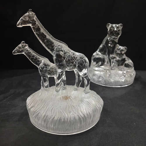 RCR Crystal Sculpture Giraffe Mother and Calf like new