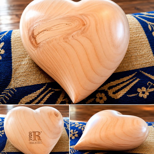 Heart from cedar wood Riva 1920 new