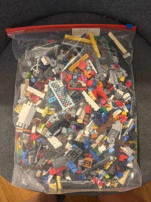 Lego αυθεντικά κομμάτια και φιγούρες σαν καινούργια, περίπου 1 κιλό