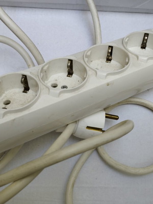 Power Strip with 5 Sockets like new