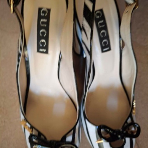 Gucci leather high-heeled pumps, size 39, white and black