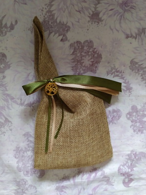 Pouch like new, 24 cm length, 12 cm width, straw-like material