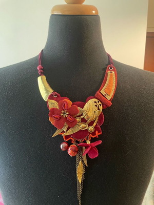 Handmade necklace like new