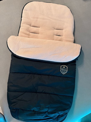 Kikkaboo footmuff like new