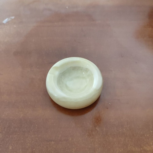 Marble ashtray like new, small white for one cigarette