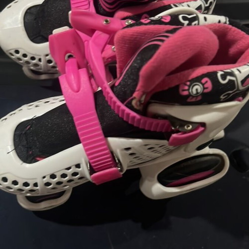 Adjustable roller skates size 31-33