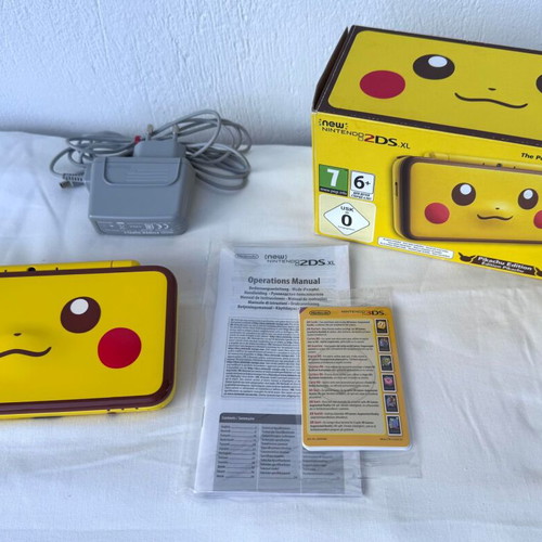 Nintendo New 2DS XL Pikachu Special Edition like new in box