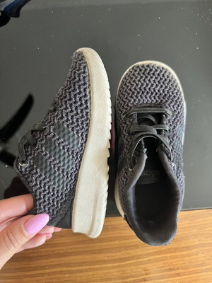 Adidas kids' sneakers size 23 used in good condition