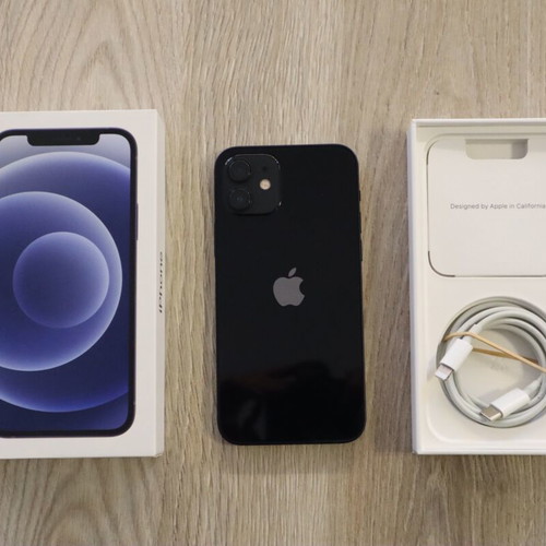 iPhone 12 128GB like new, black, unlocked, with charger and case