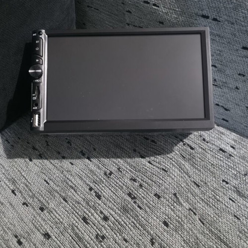 Car radio screen with Android Auto and CarPlay