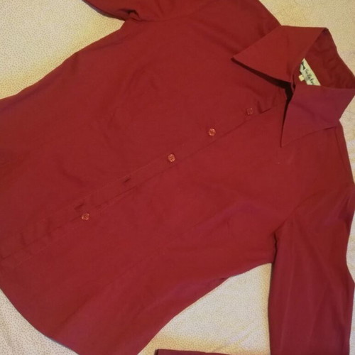 Red shirt like new, size M