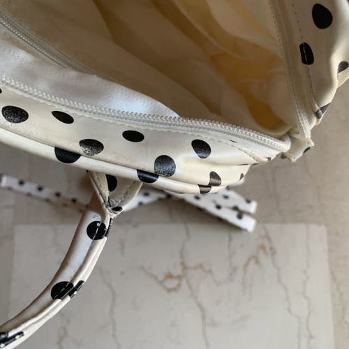 Neseser bag like new with shoulder strap, white