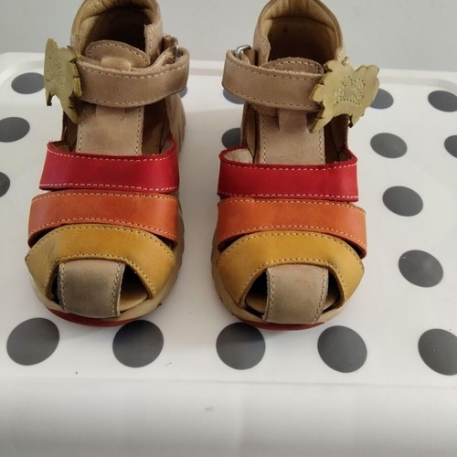 Babybotte leather sandals size 22 like new, multicolor