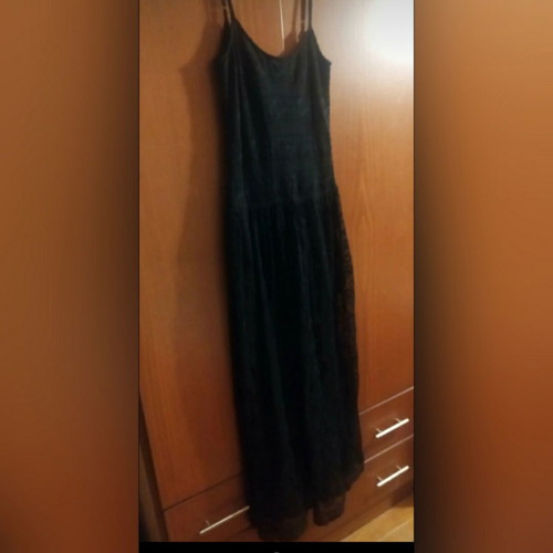 Long black dress size S like new with lace and short inner fabric
