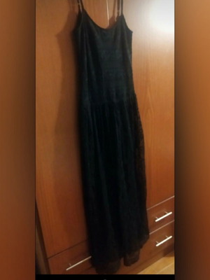 Long black dress size S like new with lace and short inner fabric