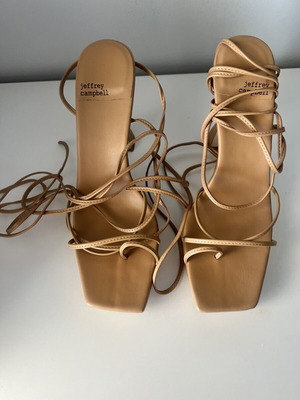 Jeffrey Campbell δερμάτινα πέδιλα μέγεθος 41 καινούργια μπεζ