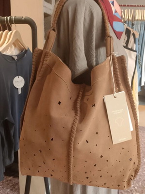 Leather shoulder bag, light brown suede with wallet