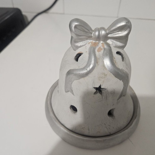 Decorative candle holder used for tealights