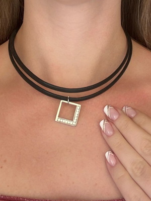 Stainless steel necklace like new, black and silver