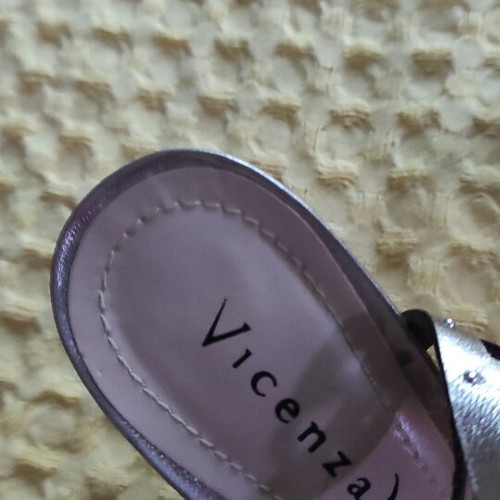 Vicenza women's shoes size 37 like new
