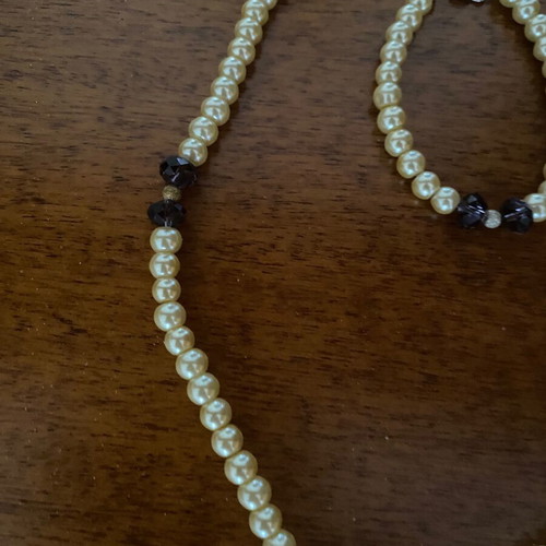 Vintage necklace and bracelet set with cream faux pearls and purple beads like new
