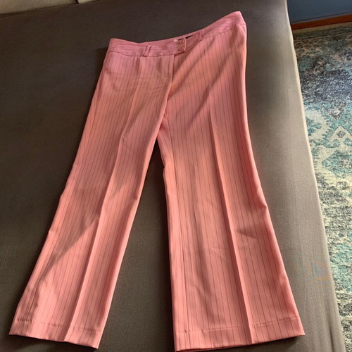 Pink women's pants like new with thin black stripes size XL