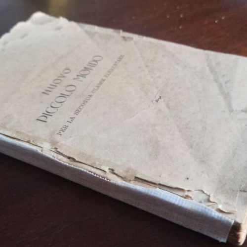 Nuovo Piccolo Mondo textbook used, Italian, 1919-20 edition