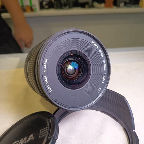 Sigma 17-35mm D 1:2.8-4 lens used for Nikon full frame