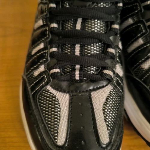 Athletic women's walking shoes like new, black, size 36.5