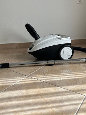 Ηλεκτρική σκούπα Gruppe Silent σαν καινούργιο, ισχύς 700 W, φίλτρο HEPA