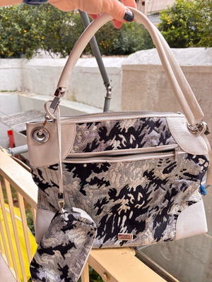 Women's handbag new with wallet in white and black