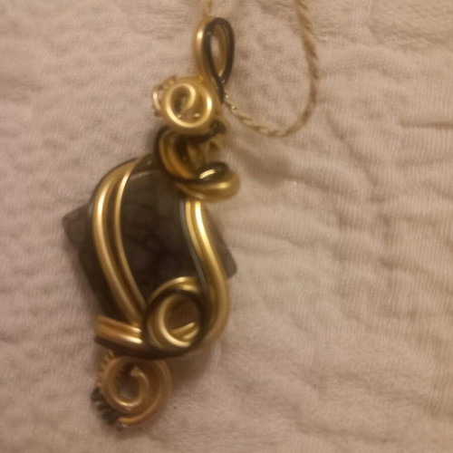 Pendant new with unique style without chain, with cord