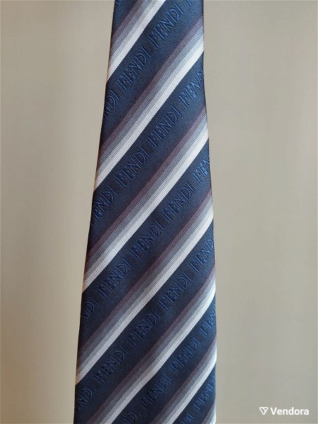  Fendi antriki gravata