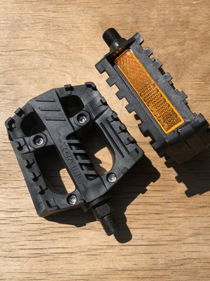 Xerama SP-900 pedals new, suitable for BMX with reflector