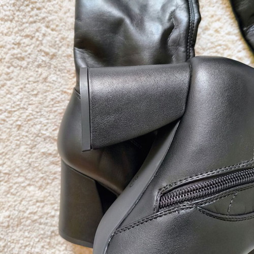 Luigi black over the knee boots new, size 38, leather texture