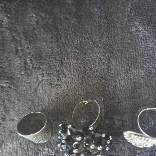 Set of rings like new