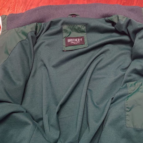 Jacket used green size L, lightweight for spring and autumn
