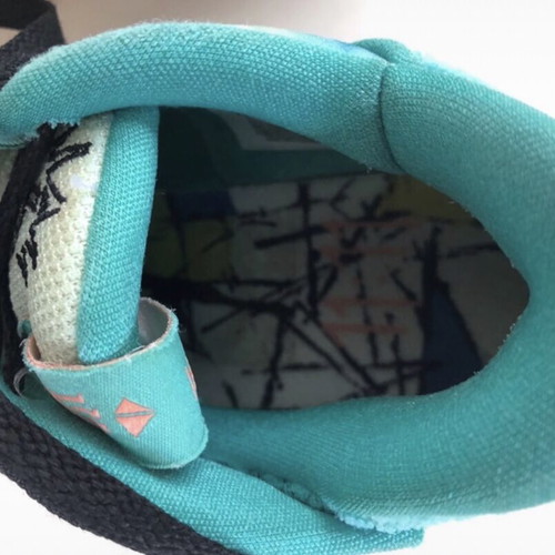 Nike Kyrie Low 5 "Community" sneakers used, women's size 38, turquoise