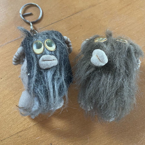 Funny vintage keychains with cave couple used, set of 2, brown